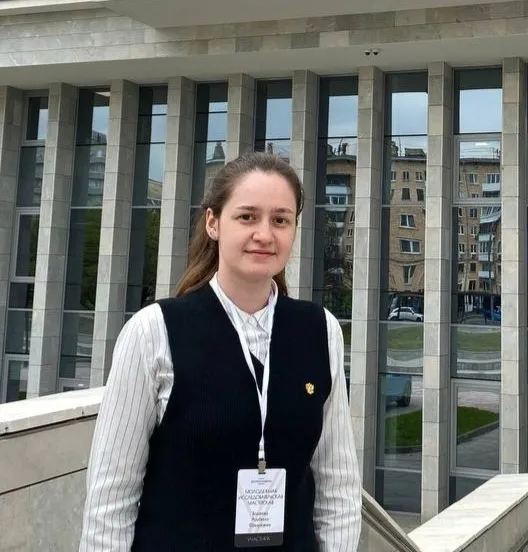 Студентка Уфимского университета стала участницей «Молодёжной исследовательской мастерской» в Москве