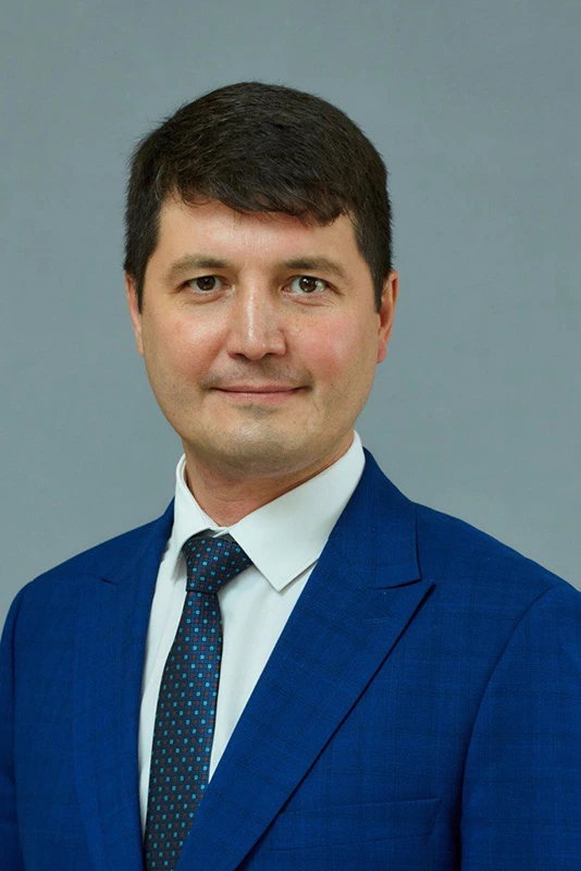 Янгиров Азат Вазирович