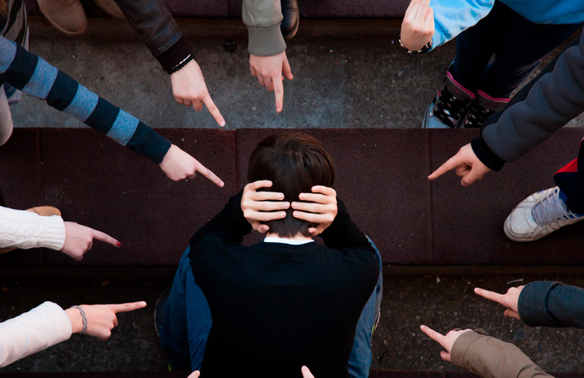 Буллинг: как обезопасить себя и близких