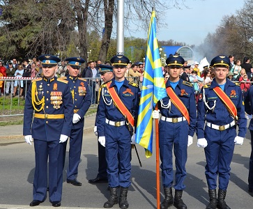 Офицеры и курсанты УГАТУ прошли в строю республиканского Парада Победы