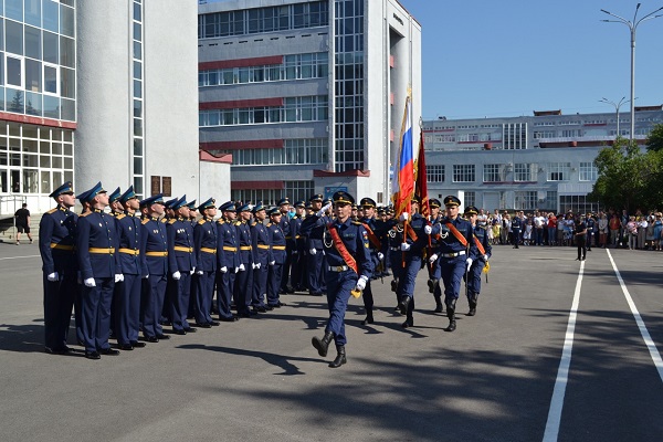 Торжественный выпуск офицеров Военного учебного центра УГАТУ