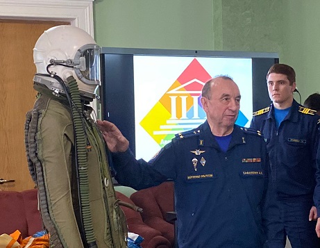 Представители УГАТУ на открытии выставки памяти космонавта Владимира Комарова