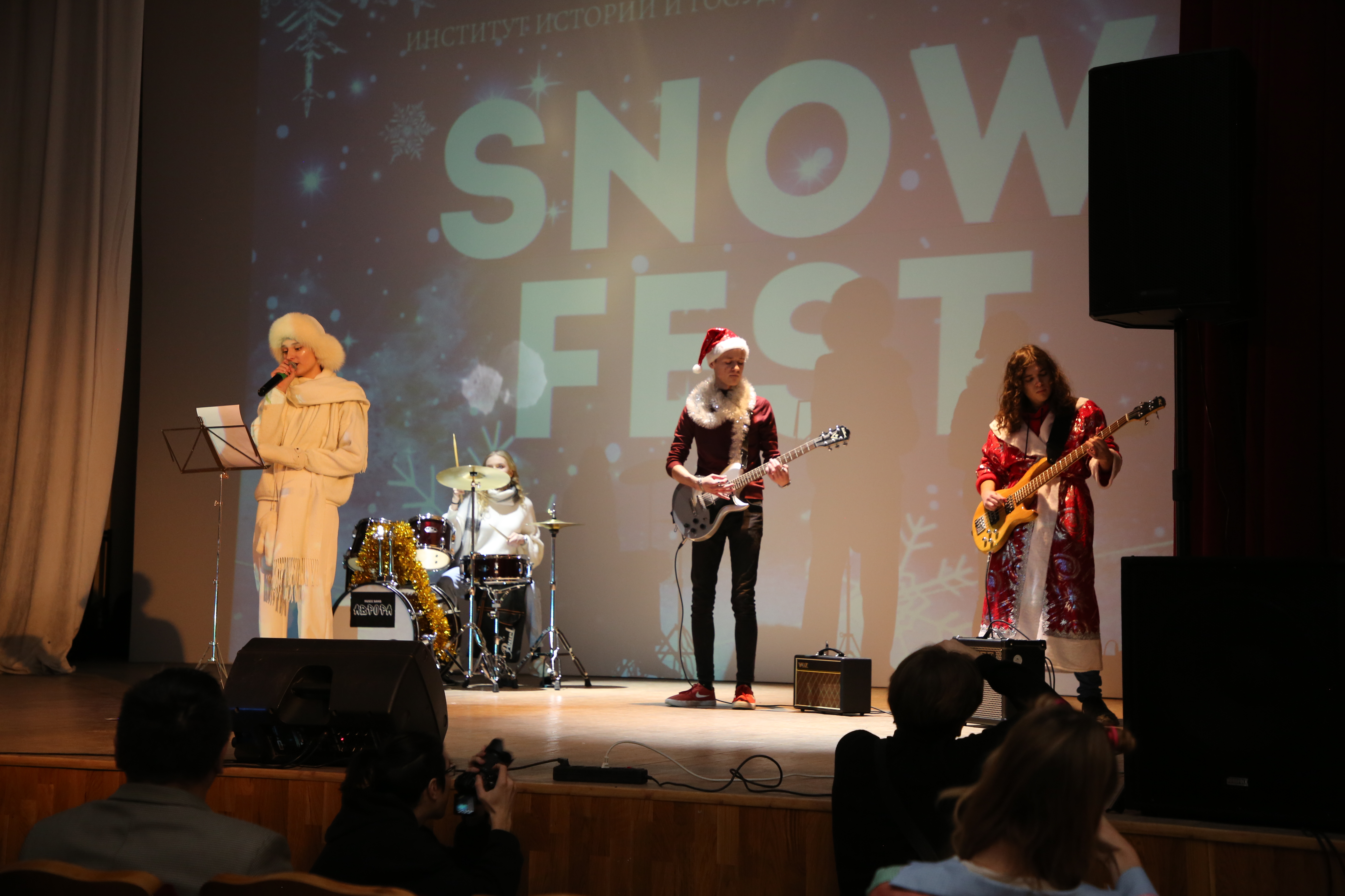 Студенты и преподаватели ИИГУ приняли участие в зимнем фестивале творчества «Snow fest»