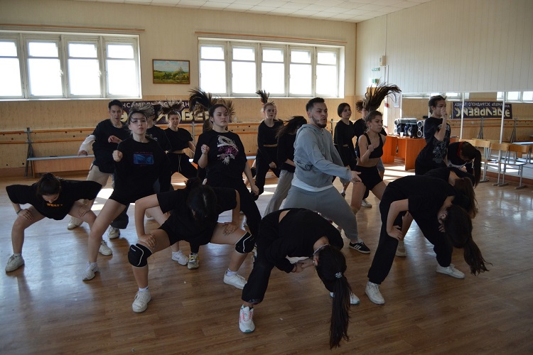 Мастер-классы от петербургского хореографа для танцоров из Сибая