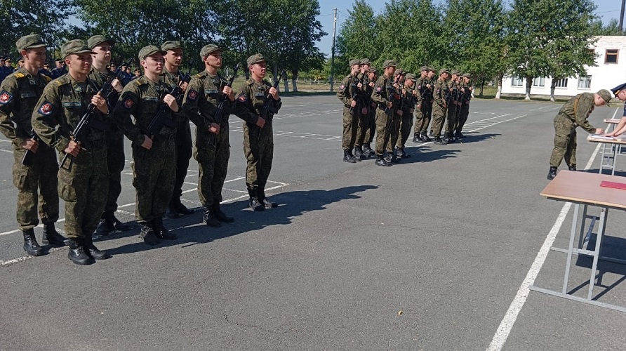 Студенты Военного учебного центра Уфимского университета проходят стажировку в воинских частях