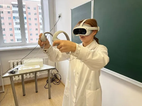 В рамках Предуниверсария УУНиТ в гимназии Нефтекамска открылась современная лаборатория «Территория эксперимента»