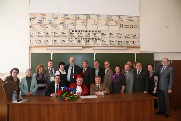 Уфимский университет поздравляет с Днем химика