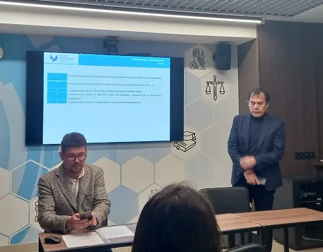 В УУНиТ обсудили новое учебное пособие «История нашего края»