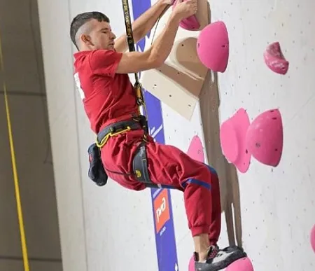 На Кубке ЦСКА по параскалолазанию студент УУНиТ стал абсолютным победителем