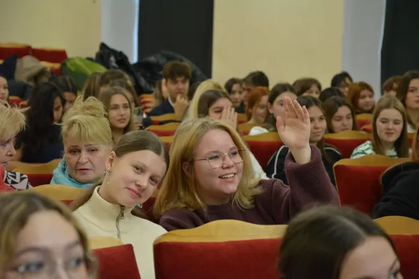 В УУНиТ школьники Башкирии знакомятся с гуманитарными направлениями