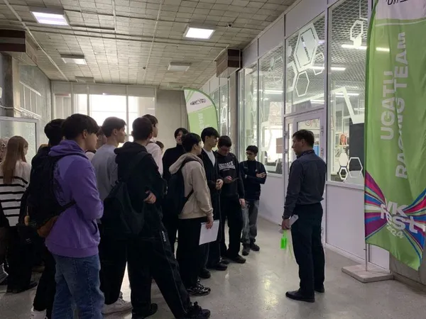 Школьники инженерного класса встретились с преподавателями-наставниками УУНиТ