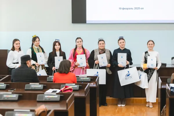 Студенты Уфимского университета заняли третье место на XVII Всероссийском конкурсе педагогического мастерства «Ана теле - 2025»