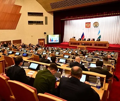 Представители МАГУ приняли участие в заседании парламента республики
