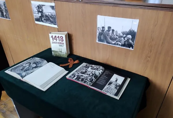 В книжной памяти мгновения весны: библиотека УУНиТ готовится к Дню Победы