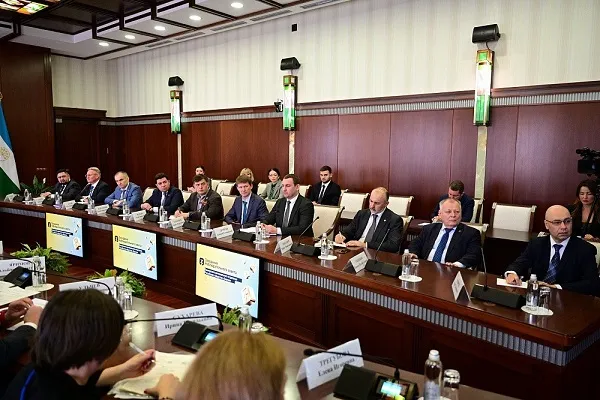 Ректор УУНиТ Вадим Захаров принял участие в заседании Наблюдательного совета регионального общества «Знание»