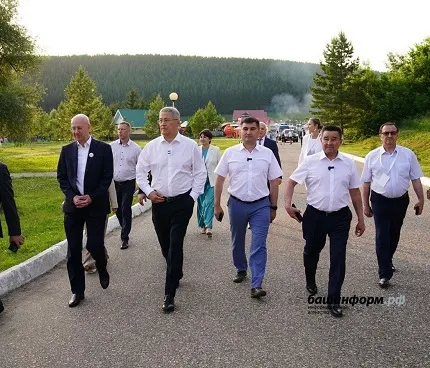 Представители Уфимского университета приняли участие в церемонии открытия «Золотых гвоздей»