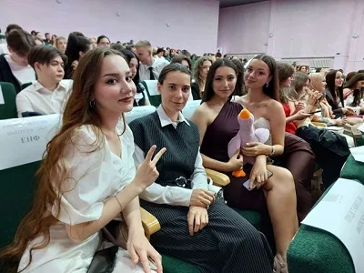 Мы не прощаемся, мы стартуем – в Стерлитамакском филиале УУНиТ прошел «Выпускной – 2025»