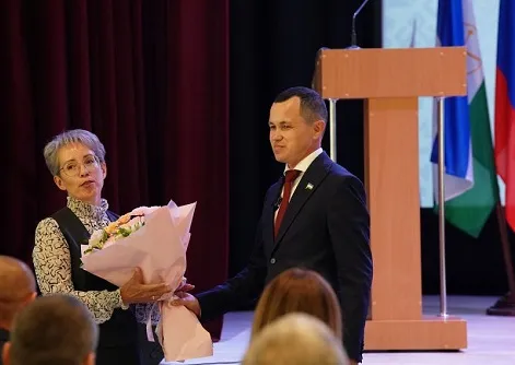 Главой администрации Мишкинского района стала выпускница нашего университета Лариса Александрова