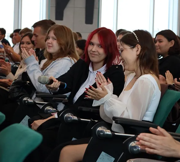 День знаний в УУНиТ начался с открытого диалога с талантливыми студентами УУНиТ