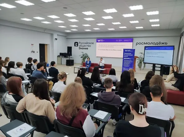 В УУНиТ поздравили с Днем знаний первокурсников – детей участников СВО