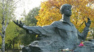 В Бирском филиале УУНиТ прошел литературный вечер к 130-летию Есенина