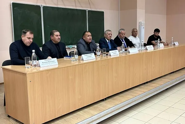 В УУНиТ состоялась традиционная встреча – диалог со студентами из Таджикистана