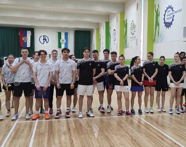 Сборная УУНиТ выиграла серебро республиканской Универсиады по бадминтону