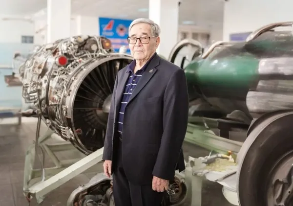 «Гумеровская школа»: в УУНиТ отмечают юбилей старейшего педагога