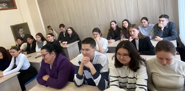 В Институте гуманитарных и социальных наук дан старт Году единства народов России