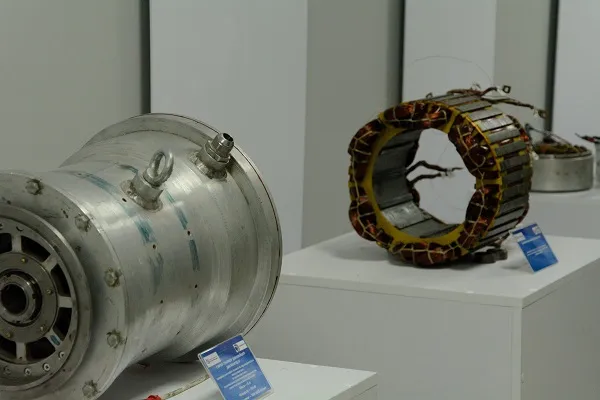 Представитель Минобрнауки РФ оценила разработки ПИШ «Моторы будущего» УУНиТ