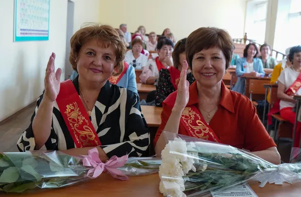 40 лет спустя: в Стерлитамакском филиале УУНиТ прошла встреча выпускников ФМиИТ