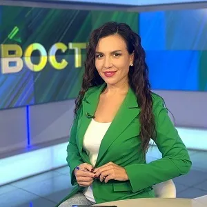 Выпускница университета Альфия Аминева вышла в финал премии «ТЭФИ-Регион 2026»