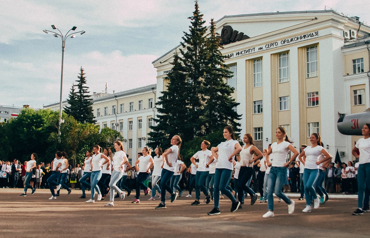 УУНиТ | Приглашаем на танец первокурсников!