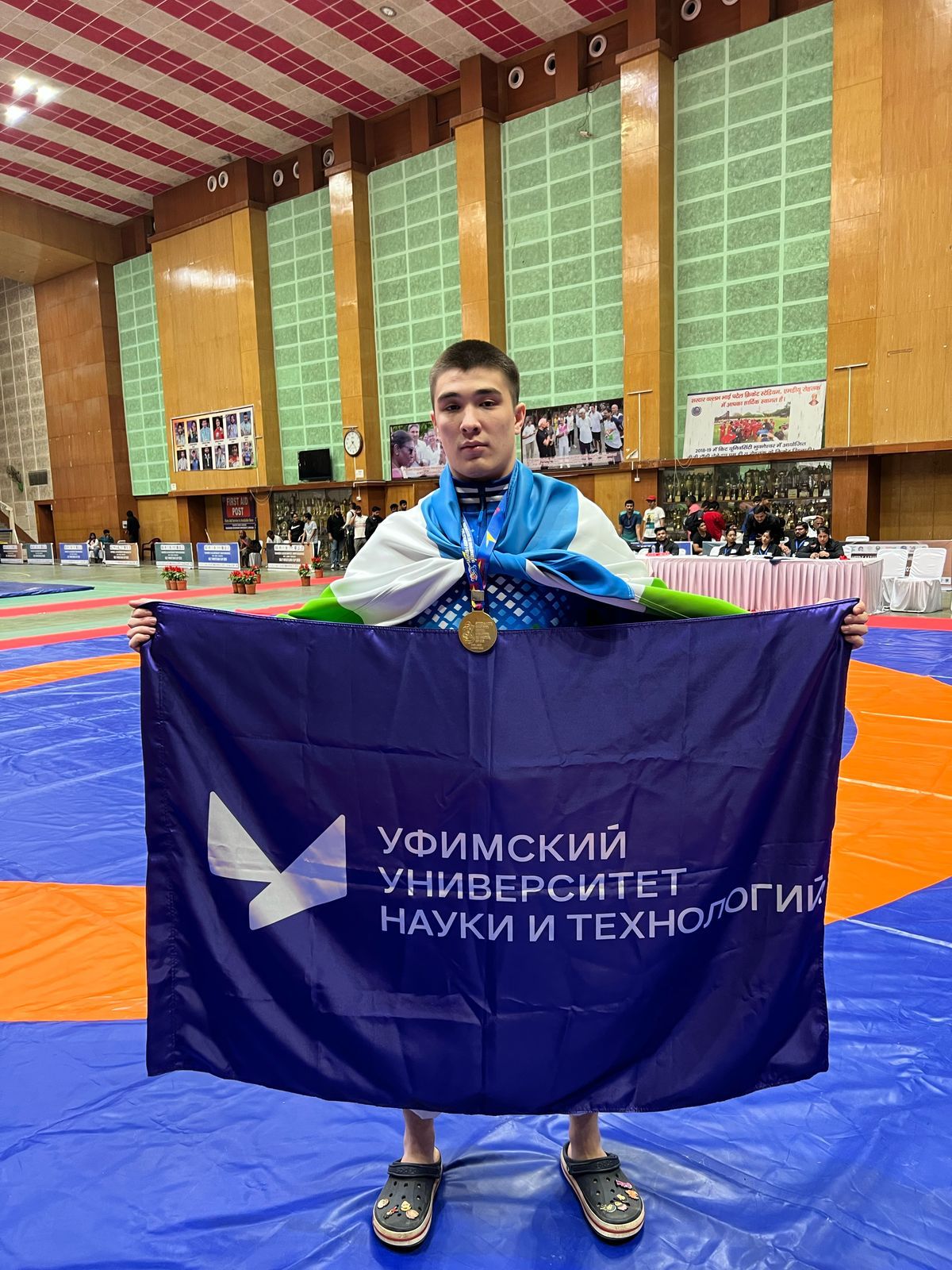Студент ФТИ завоевал первое место на Международном Кубке по борьбе в Индии
