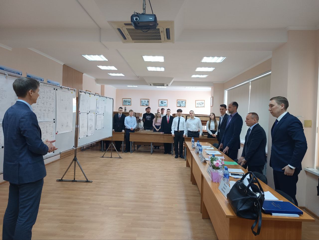 Мы поздравляем наших выпускников гр.ПТМ-606