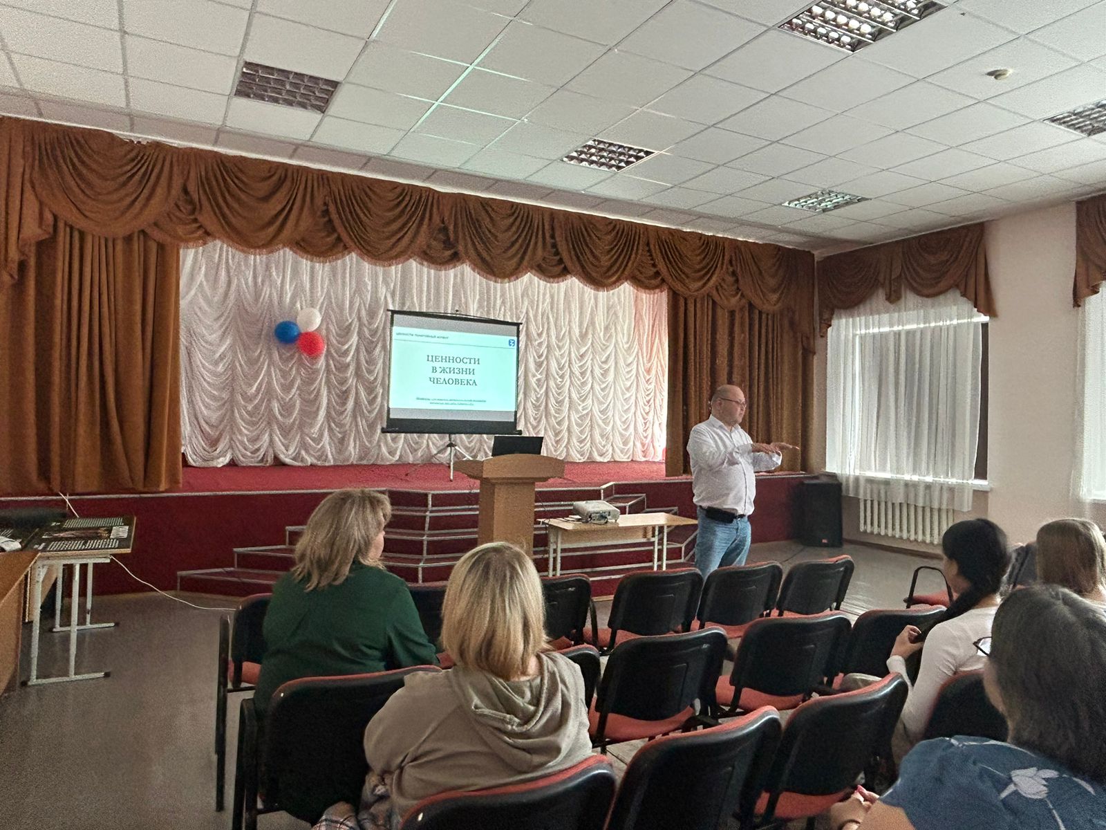 Информативная встреча прошла на тему «Российские духовно-нравственные ценности как инструмент противодействия экстремизму»