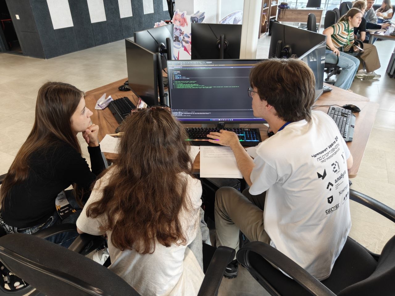 CODE work Challenge 2026: студенты ТОП-ИТ в битве алгоритмов на всероссийском турнире