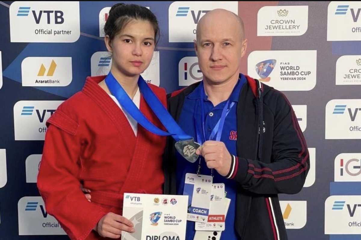 Студентка 1-го курса Института информатики, математики и робототехники Алия Мухаметьянова завоевала в Ереване «серебро» Кубка мира по самбо!