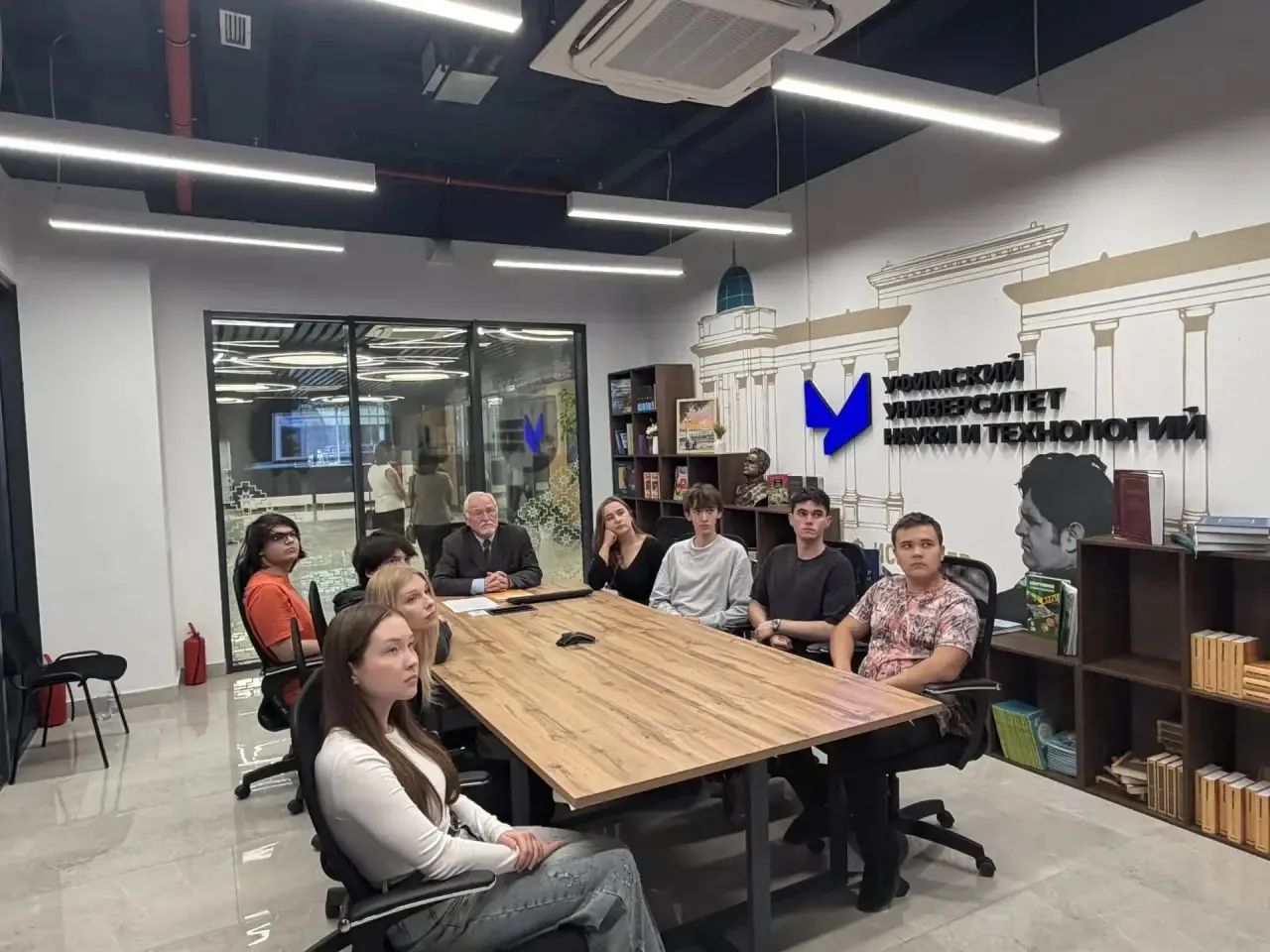 Наши геологи — в центре международного диалога!
