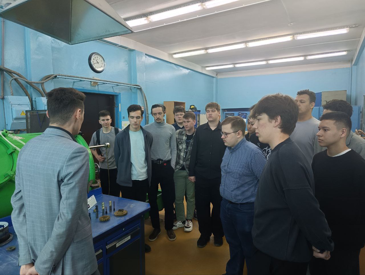Встреча с молодыми учёными кафедры и экскурсия для студентов 1 и 2 курсов